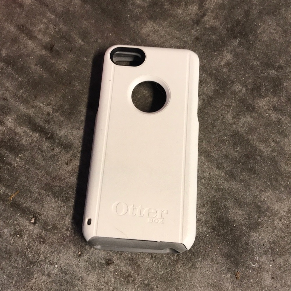 Otter box iPhone 6c.